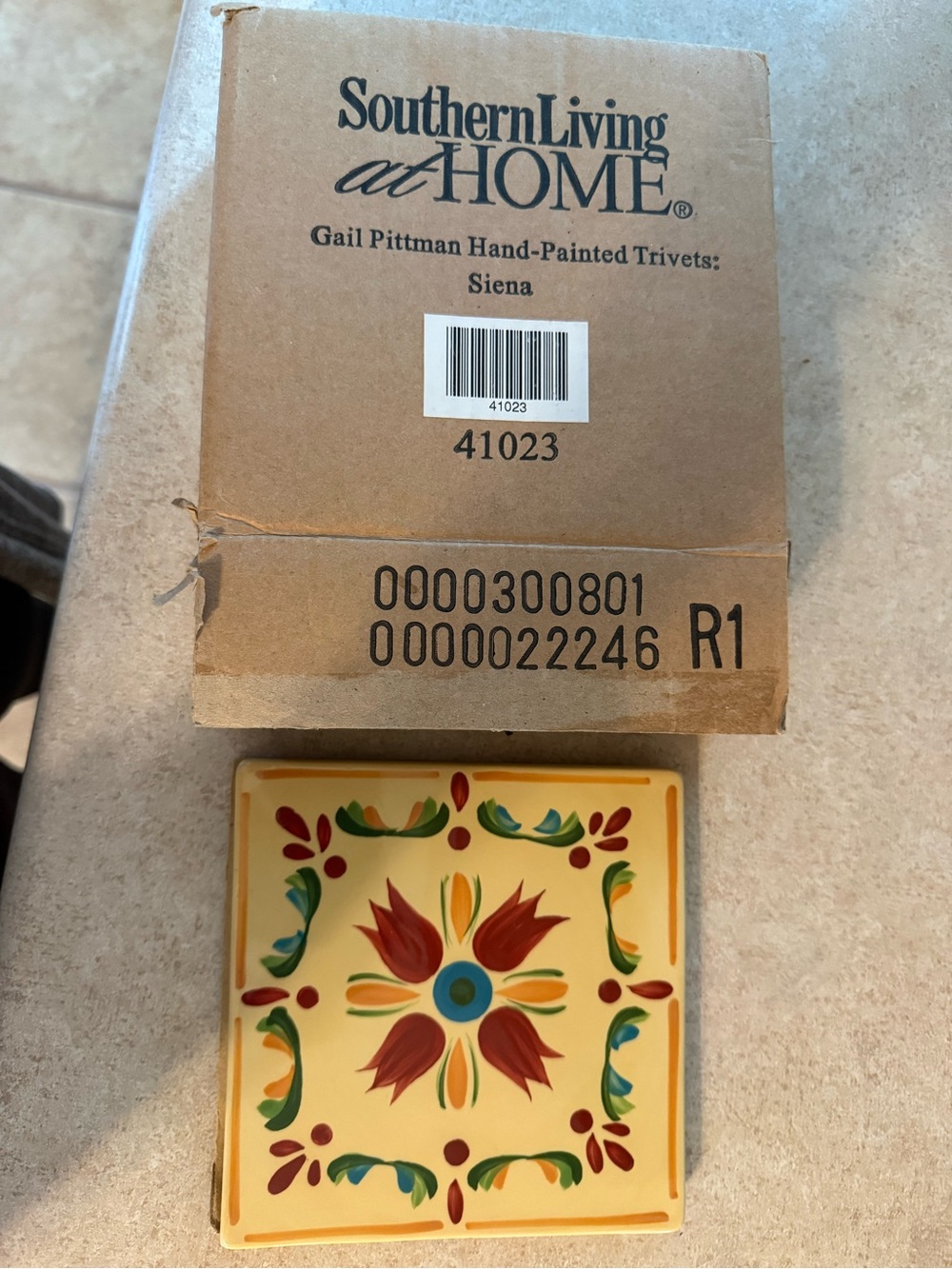 NEW Southern Living at Home Gail Pittman Hand-Painted Siena Trivet
